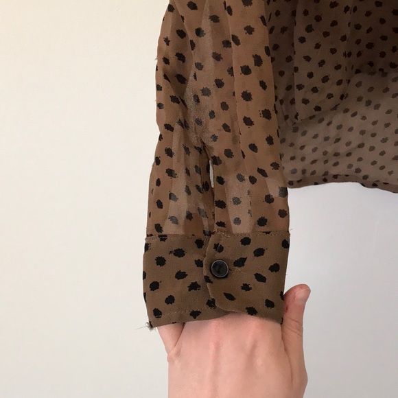 Timing brown button down - Picture 4 of 5